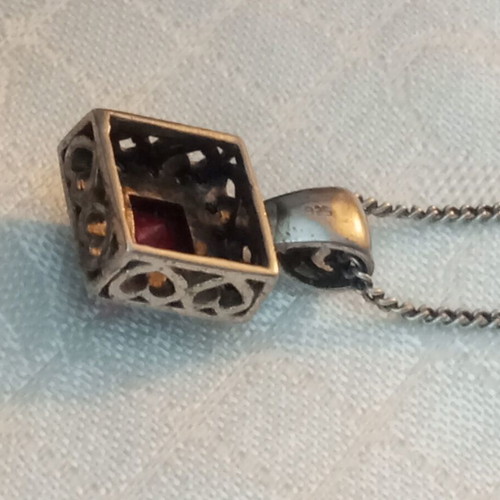 Silver 925 necklace with red zircon used