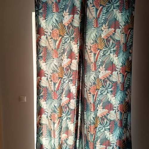 Curtain panels like new, tropical design, green background, 1.40x2.60 m each