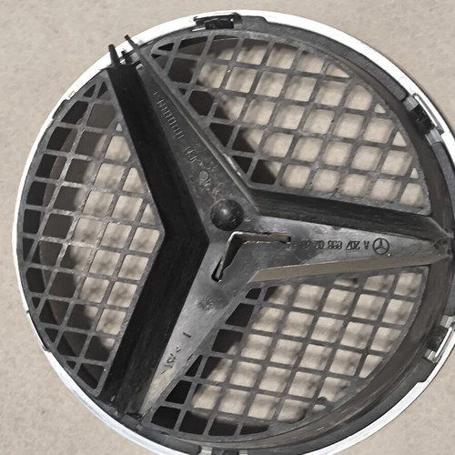 Front grill emblem Mercedes W204 used, 18.5cm diameter