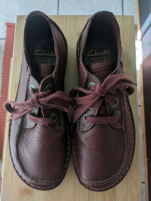 Clarks leather women's shoes like new, size 38, multicolor