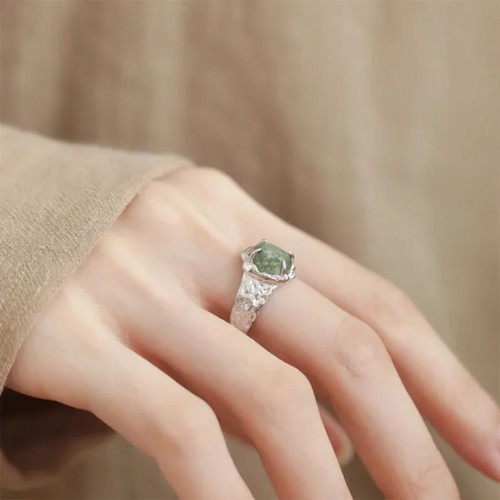 Silver 925 ring with green stone, vintage adjustable