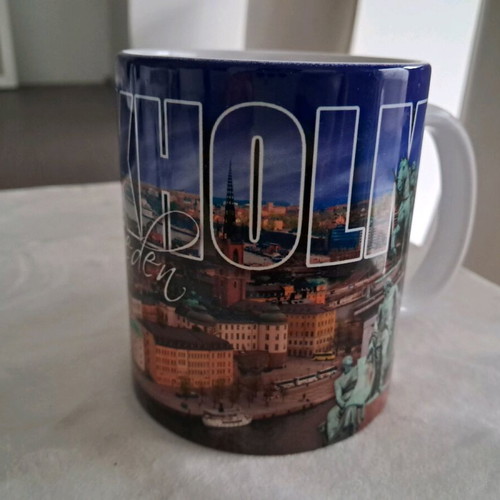 Commemorative Mugs Paris Rome Talin Stockholm set like new with gift magnet
