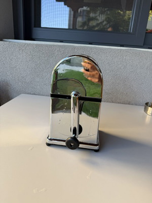 Ice crusher used, inox with broken plastic part