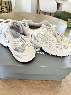 New Balance 530 sneakers, size 43, white