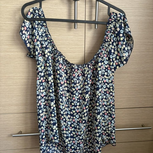 Lee Cooper blouse like new, medium size, colorful
