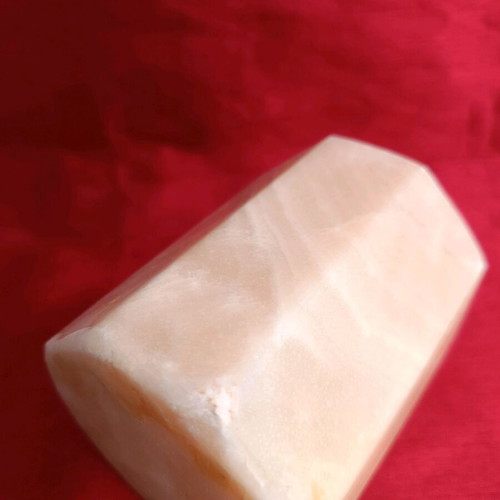 Marble pencil holder used in beige shades