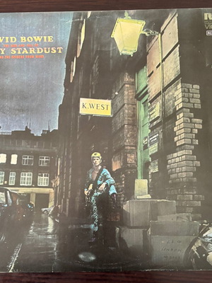 David Bowie The Rise and Fall of Ziggy Stardust vinyl LP like new, rock