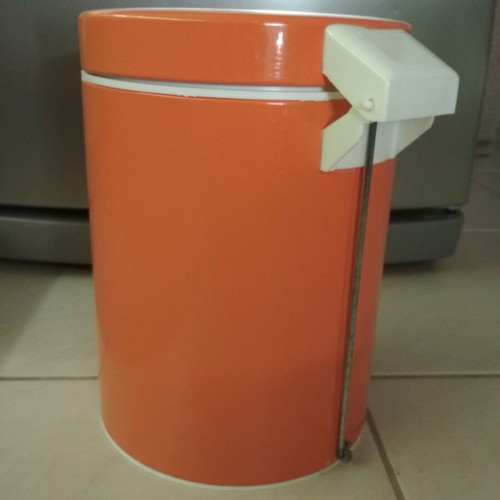 Colorado aluminum bathroom bin 5 liters like new
