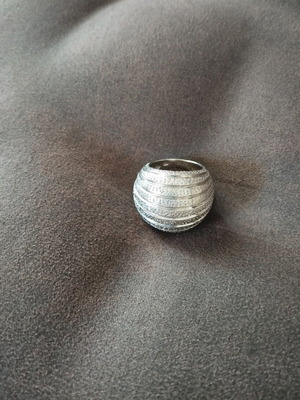 Silver Bull Ring Oxette like new