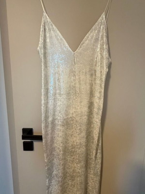 Zara elegant dress with silver shimmer new, size S