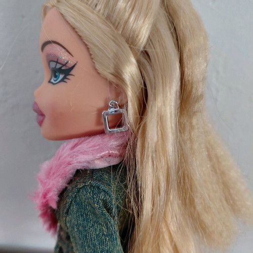 Bratz Cloe Funk ’n’ Glow doll used with original denim coat