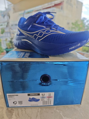 Minted New York x Saucony Endorphin Speed 4 athletic shoes like new, blue, size 43
