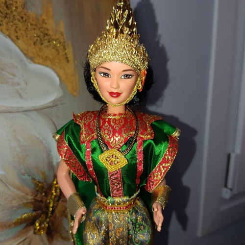 Barbie Dolls of the World Thai doll with stand