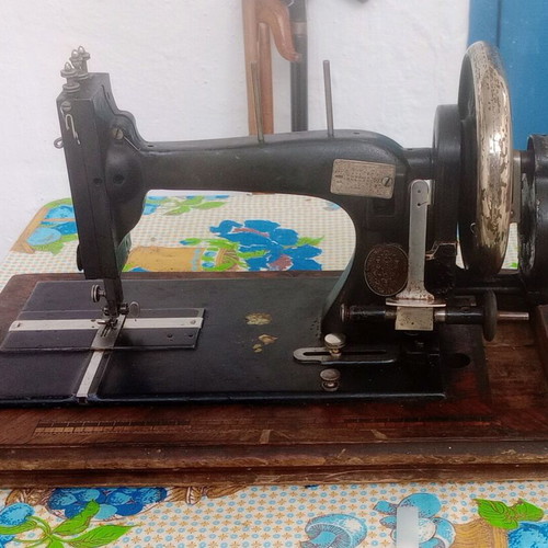 Winselman hand-crank sewing machine, Germany 1890, functional