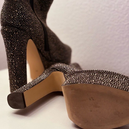 Nak ankle boots size 41 like new with rhinestones