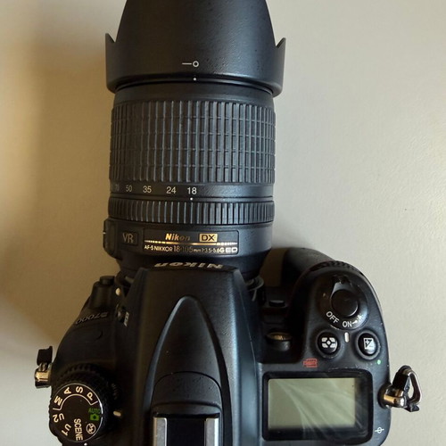 Nikon D7000 camera kit like new with 3 lenses 18-105mm, 35mm f/1.8, 50mm f/1.8