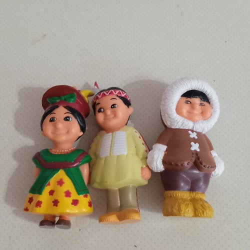 Figures Children of the World 3 pieces like new