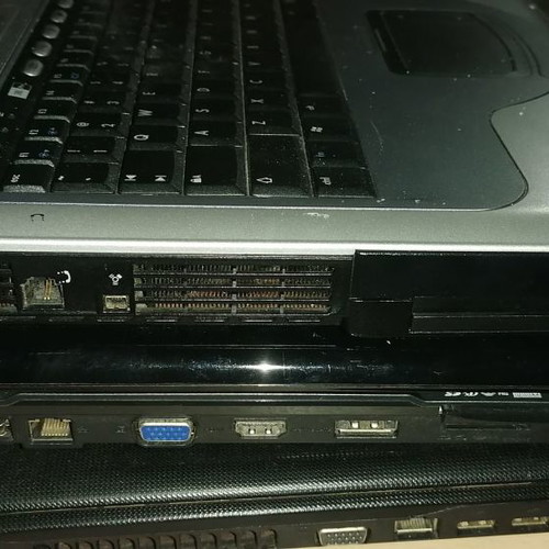 HP laptop used with Intel Pentium 4 for collectors without cable and memory