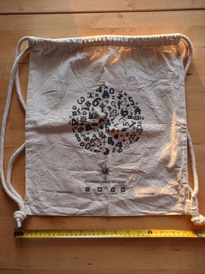 Canvas bag with rope straps