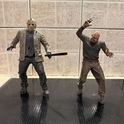 Freddy vs Jason Neca figures used, set of 2