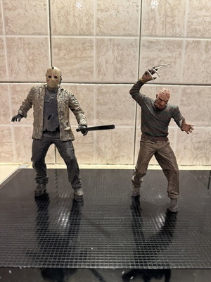 Freddy vs Jason Neca figures used, set of 2