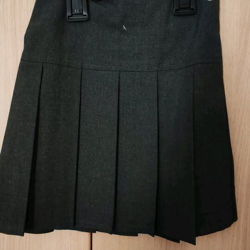 Marks & Spencer gray parade skirt new, size 116 cm for 6 years old