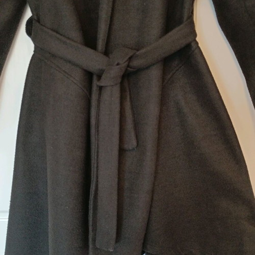 Black coat with waist tie like new, Made in Italy