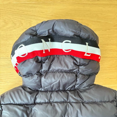 Moncler puffer jacket like new, size 18-24 months