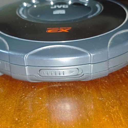 JVC XL-PG300 portable CD player used with Hyper-Bass and Anti-Shock