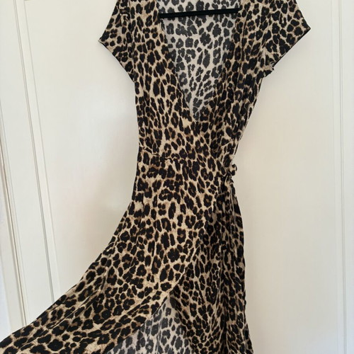C&A Classic Leopard Print Wrap Dress, Medium, 100% Viscose