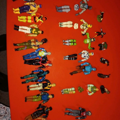 Gi Joe figures used, pack of 21 pieces with weapons