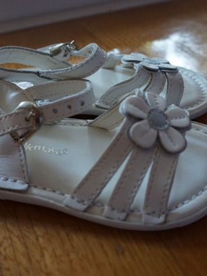 Baby sandals new, 15 cm sole