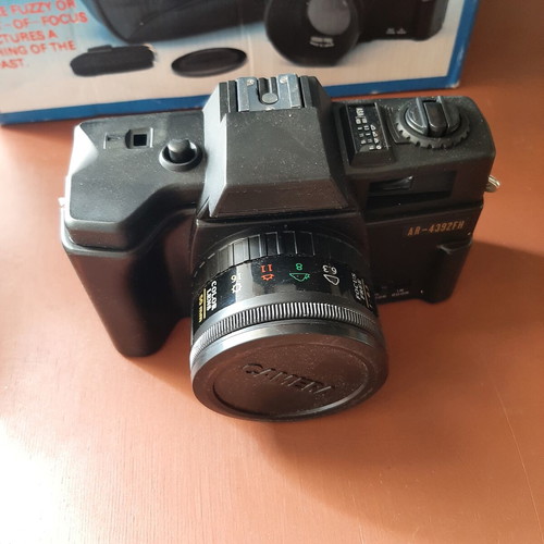 Nippon AR-4392FH 35mm focus free toy camera like new