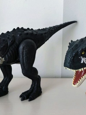 Jurassic World dinosaurs with sound and movement new