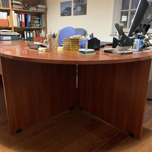Neoset Executive Desk corner with drawer unit, like new, 2.60x2.00 m