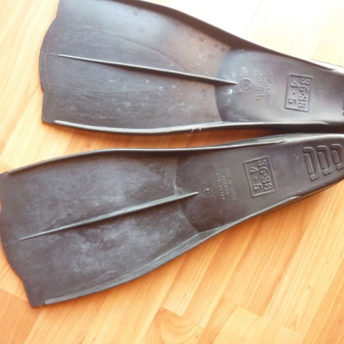 Dolphin Unisex Swim Fins Size 38 Used, Good Condition