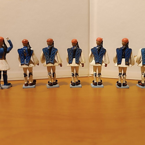 Evzones figures used, set of 7, Athina with dark blue fermeli