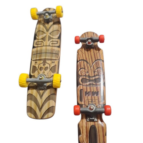 Hot Wheels finger skateboard like new, pack of 2