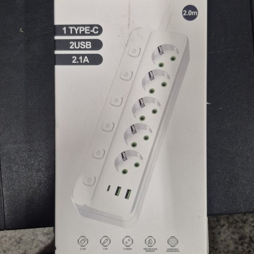 Power socket QL-1098U with 5 Schuko outlets and 3 USB ports