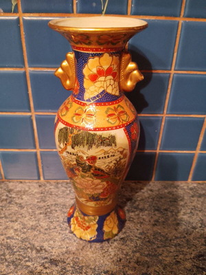 Japanese vintage decorative vase with handpainted design used