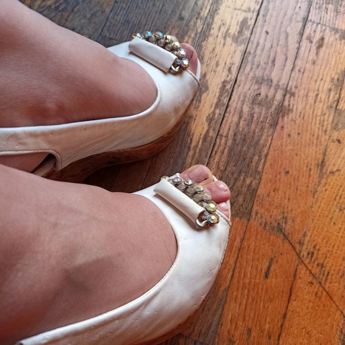White platform shoes used, synthetic soft leather, size 37