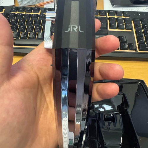 JRL 2020C Hair Clipper brand new, silver color
