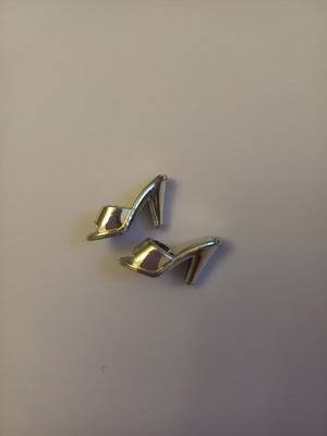 Barbie vintage doll original silver high heel