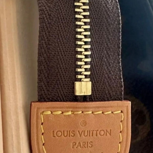 Toiletry pouch LV limited edition new, 26 cm