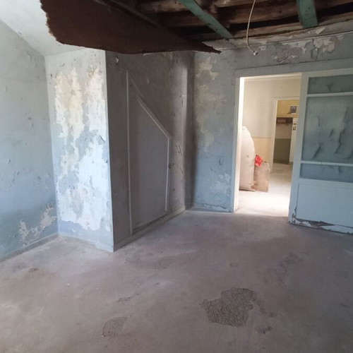 Διώροφη μονοκατοικία στην Αίγινα, 104 m² με 2 υπνοδωμάτια