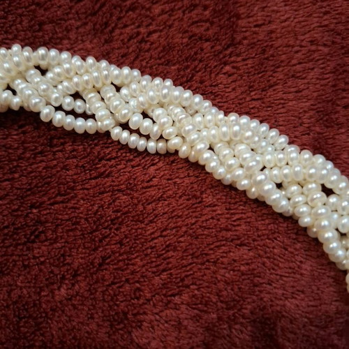 Yashica Pearls chocker with fresh water pearl pendant, new