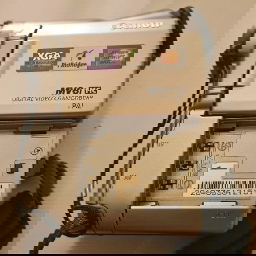 Canon MV6iMC Camcorder MiniDV digital video camera used for parts or repair