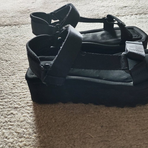 Stradivarius black sandals used, size 37, adjustable straps