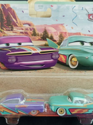 Σετ 2 αυτοκινητάκια Cars Ramone και Flo, 2026