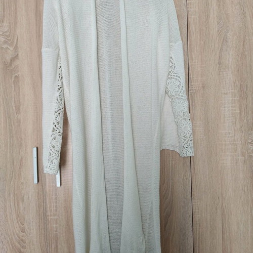 Cardigan with embroidered sleeves like new, white